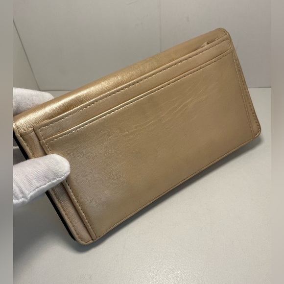 Chanel Camilla  embossed  ContinentalWallet - Picture 13 of 17